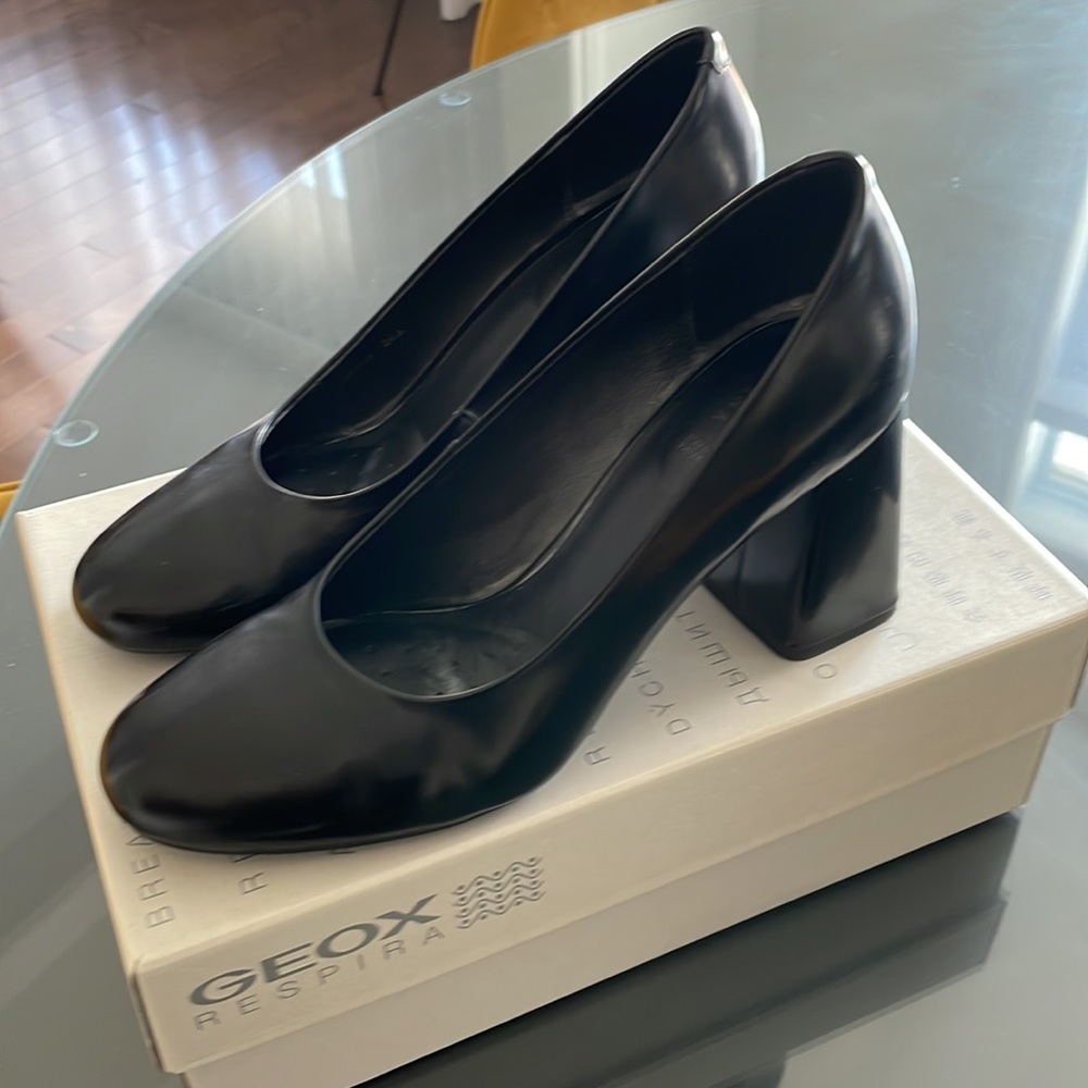 Geox Pumps - Picture 2 of 11
